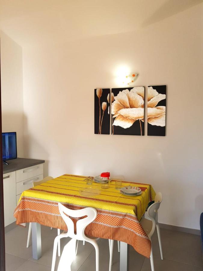 Borgo San Giorgio Appartement Àrbatax Buitenkant foto