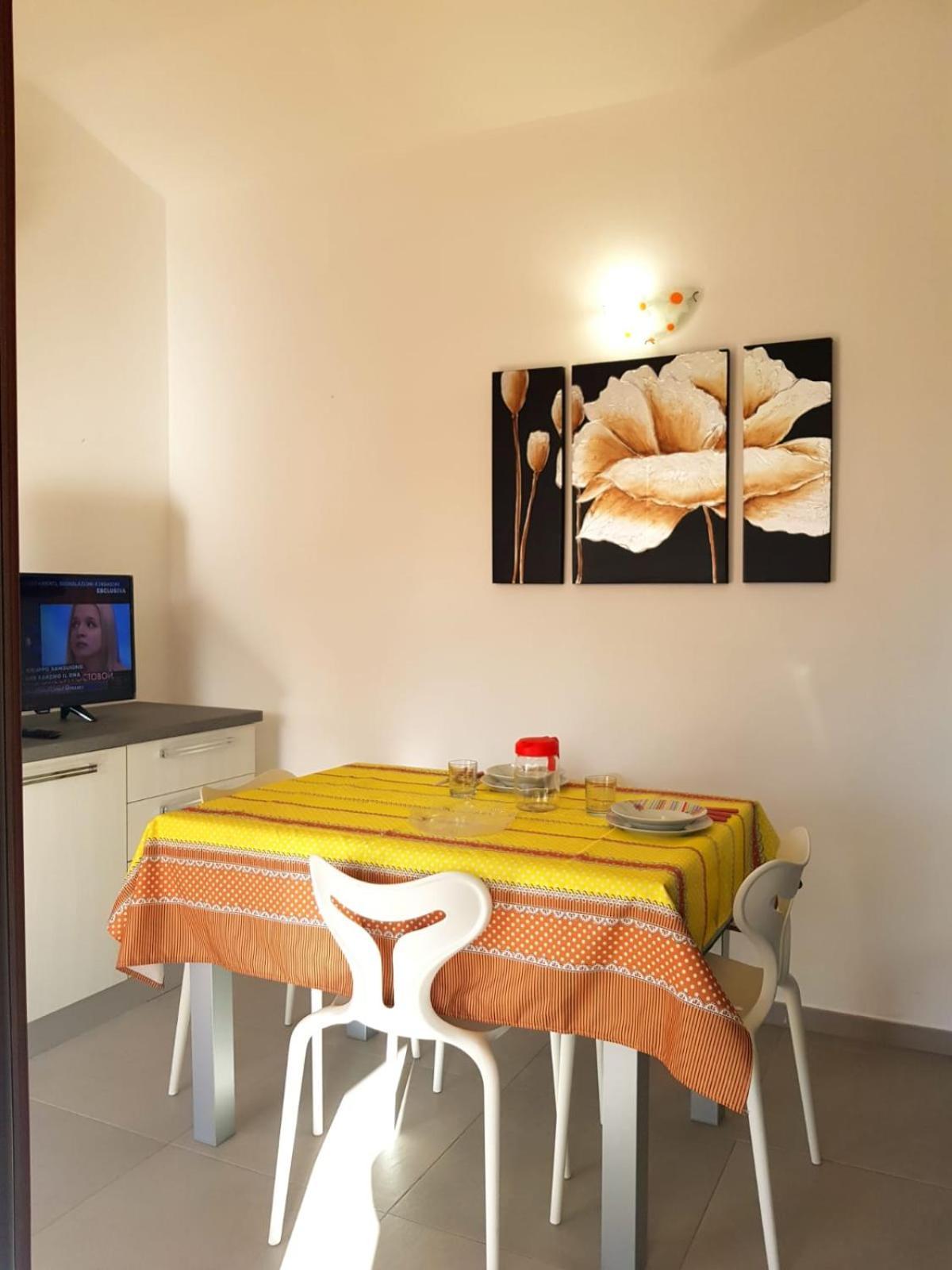 Borgo San Giorgio Appartement Àrbatax Buitenkant foto