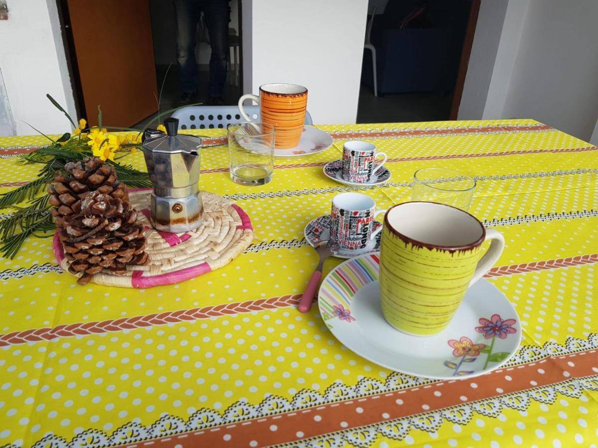 Borgo San Giorgio Appartement Àrbatax Buitenkant foto