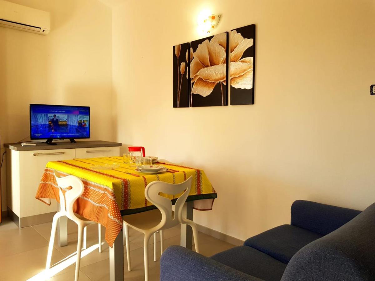 Borgo San Giorgio Appartement Àrbatax Buitenkant foto